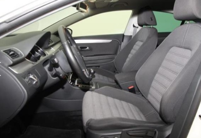 VOLKSWAGEN PASSAT CC (01/04/2011) - 